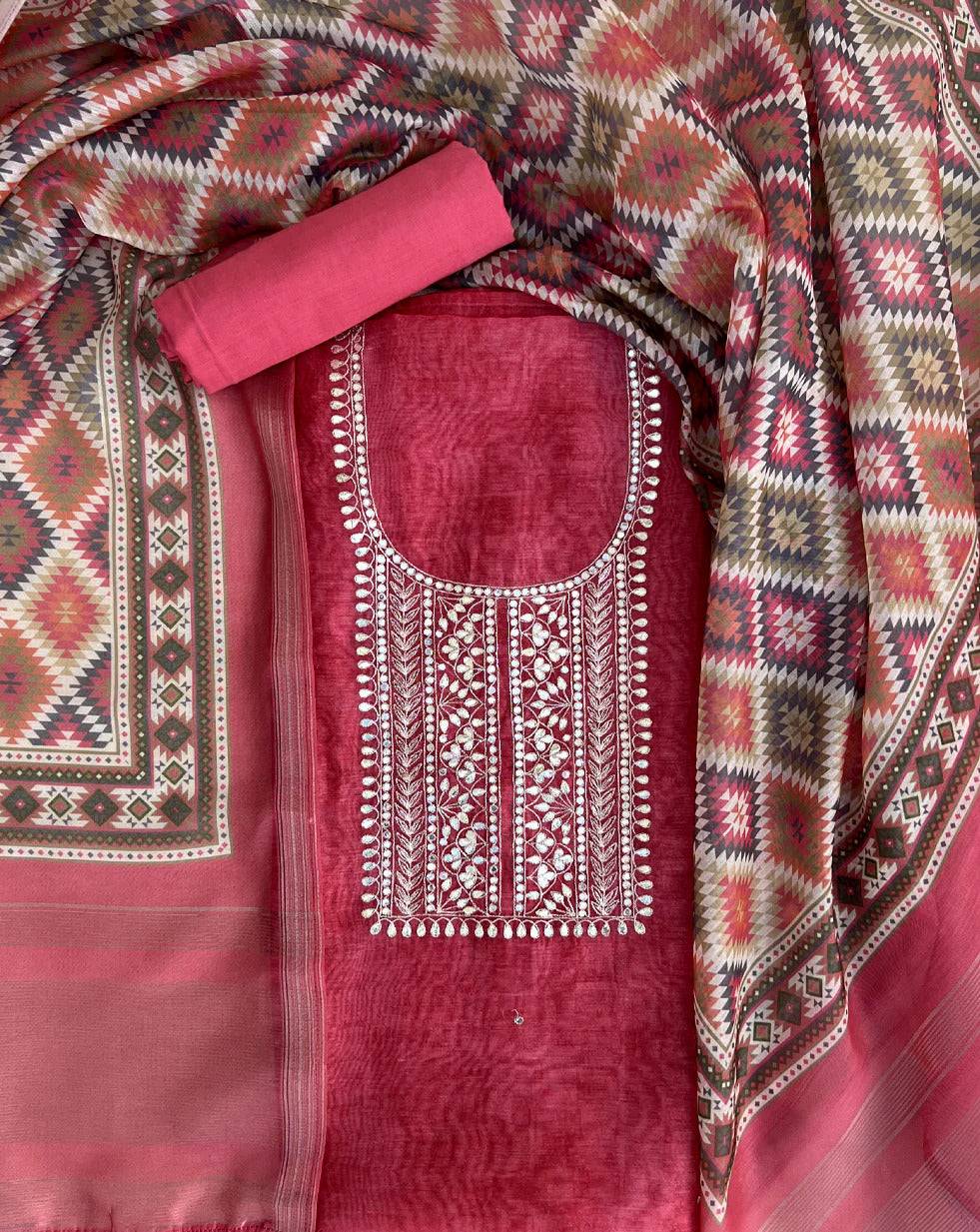 Chanderi Unstitched Suits: Fusing Heritage with Contemporary Chic