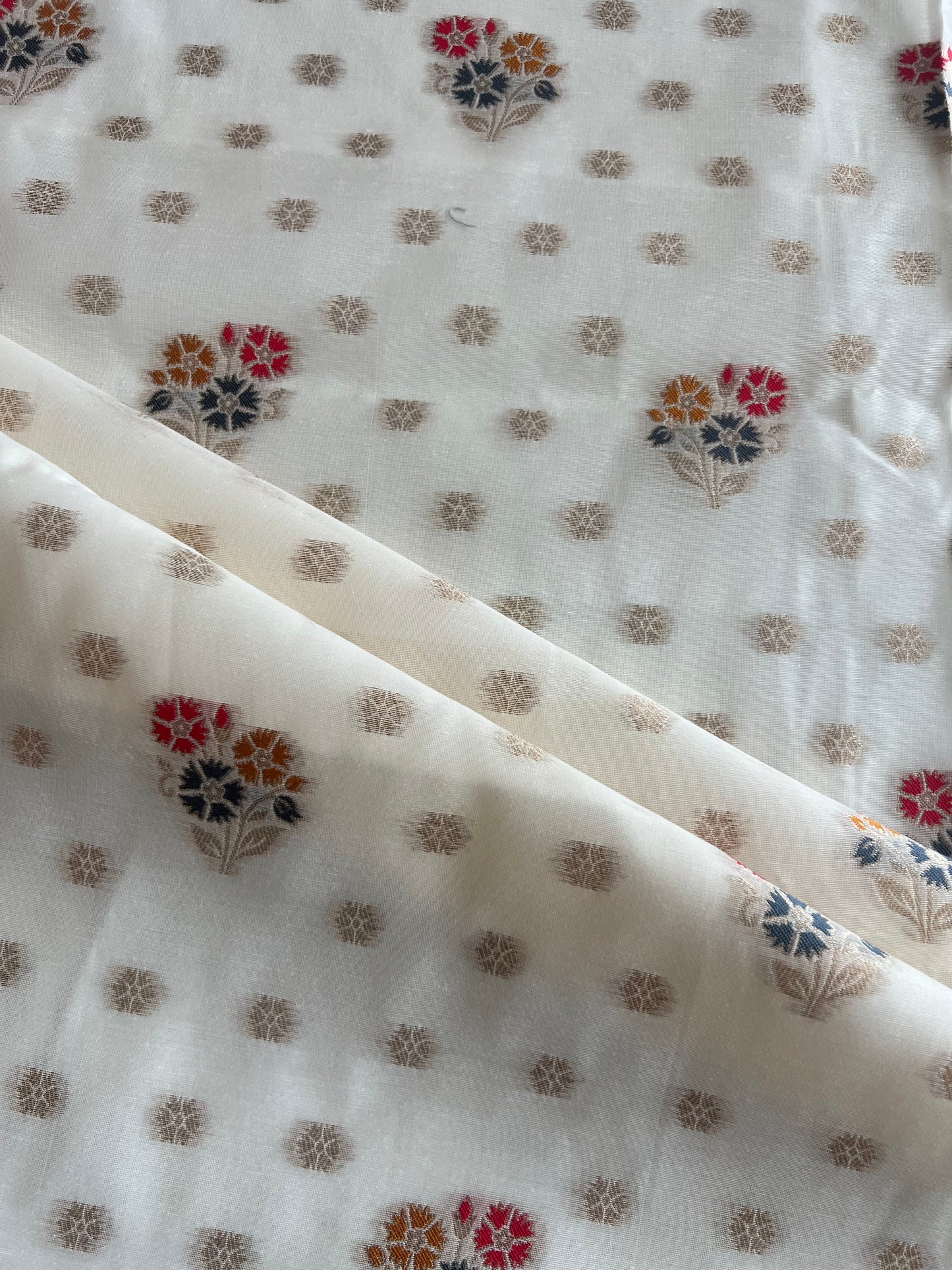 Multi Colour Weaved Buti Maheshwari Dayable Fabric